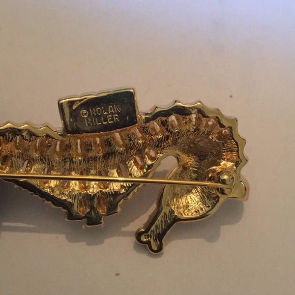 Nolan Miller Seahorse Brooch Pin - Picture 3 of 4